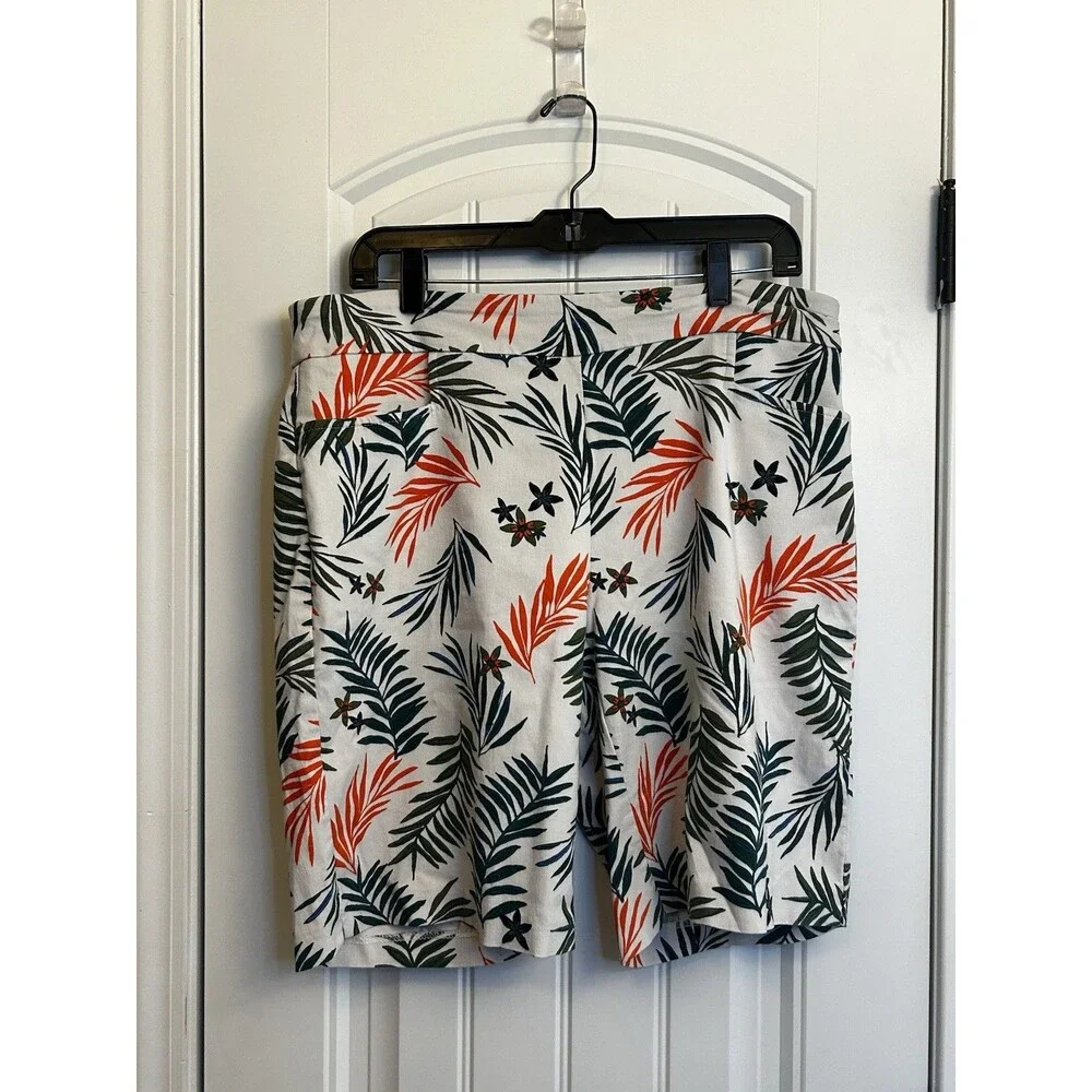 Terra & Sky Tropical Palm Leaf Bermuda Shorts 0X 14W Stretch Summer White